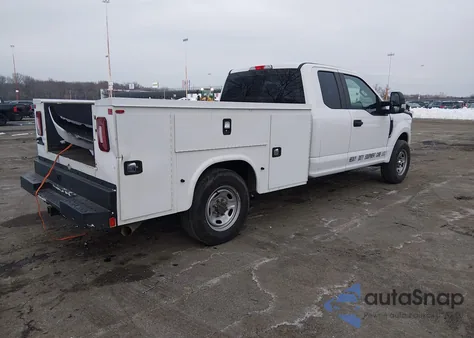 2018 Ford F-250 Xl z USA, uszkodzony, nr VIN 1FD7X2A65JEC69149
